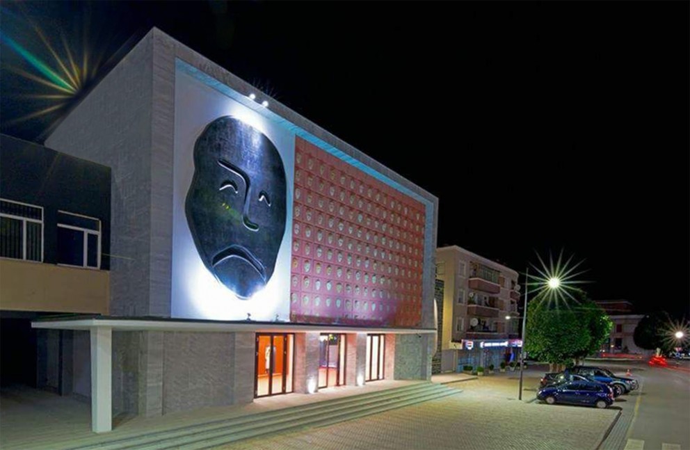 Teatri “Andon Zako Çajupi”